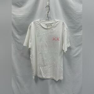 UNIQLO Graphic T-Shirt